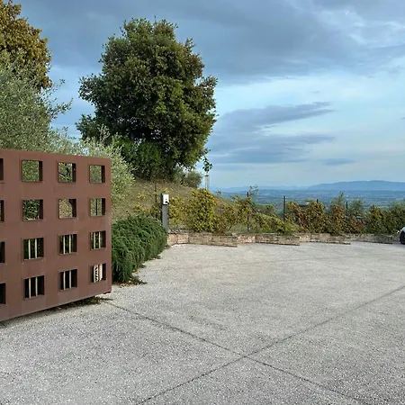 Designer Overlooking Valley Semesterbostad Assisi